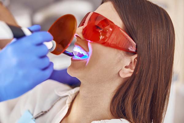 How A Laser Dentist Can Treat Cavities